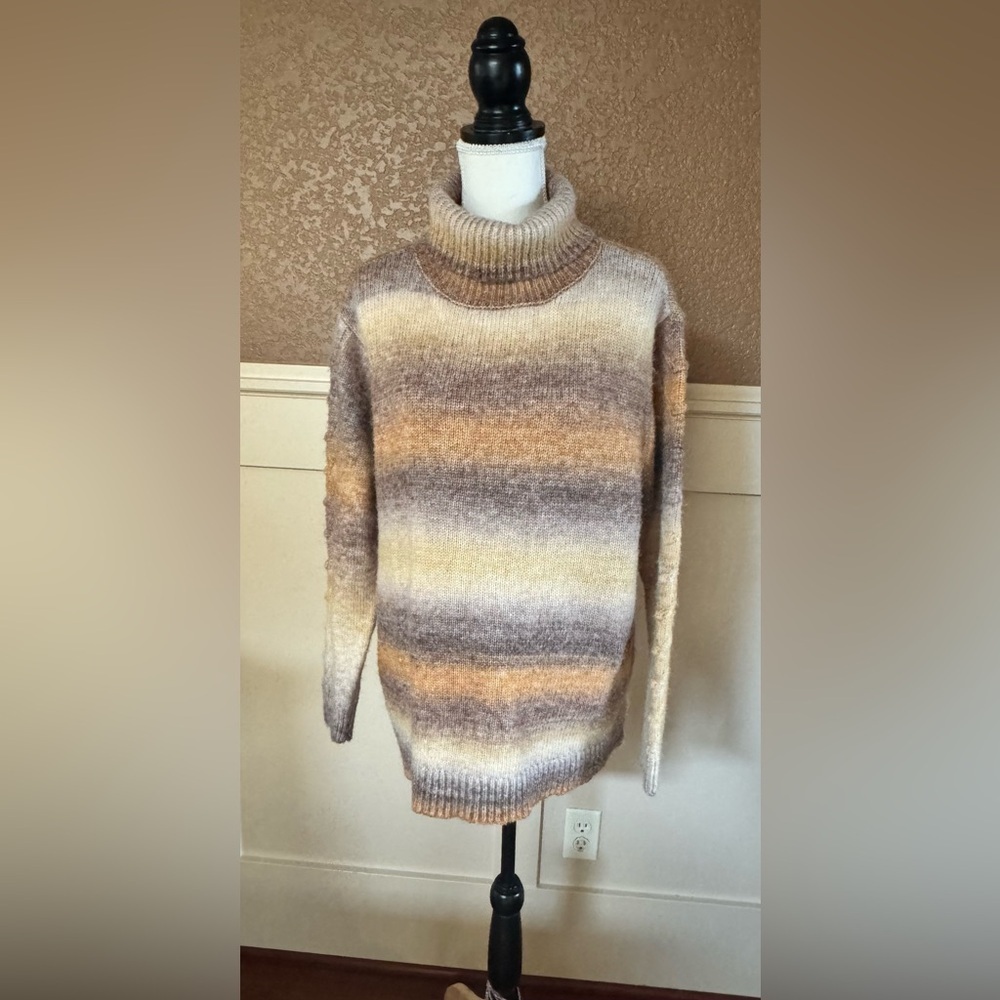 Elegant Gradient Women's Sweater ombré turtleneck